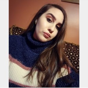 Meet your Posher, Aleida